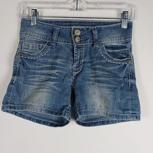 No Boundaries Stretchy Jean Shorts Size 1